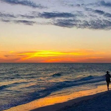 Lovely 1 Bedroom Unit Across From Lido Key Beach Sarasota Bagian luar foto