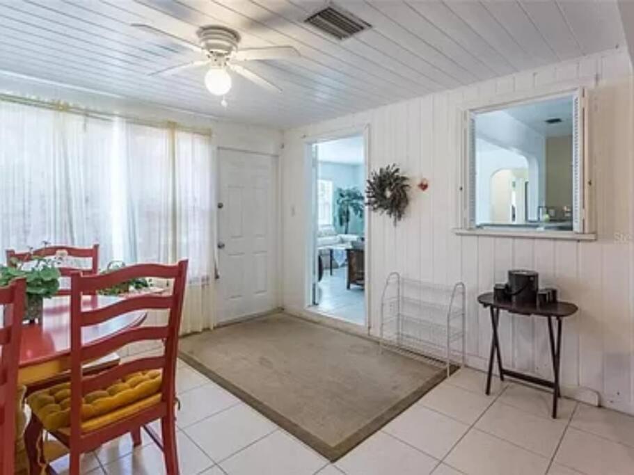 Lovely 1 Bedroom Unit Across From Lido Key Beach Sarasota Bagian luar foto