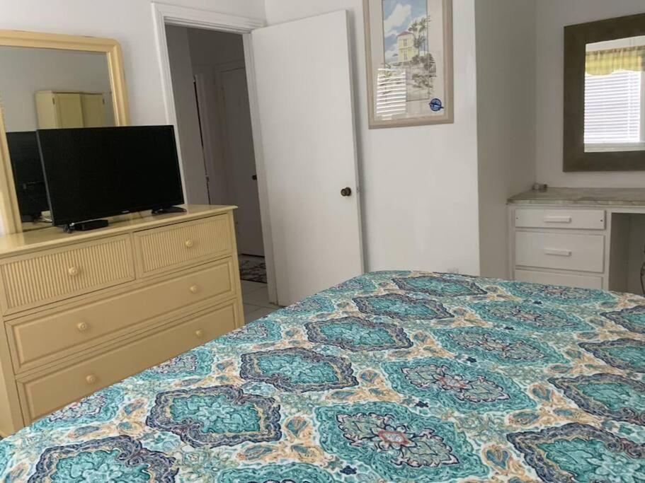 Lovely 1 Bedroom Unit Across From Lido Key Beach Sarasota Bagian luar foto